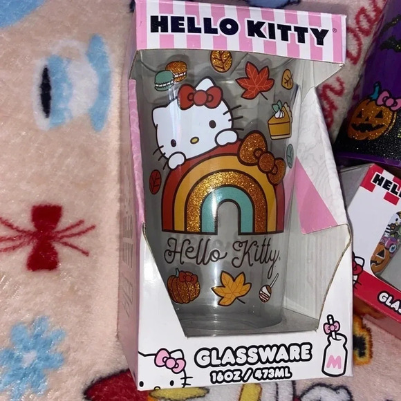 Hello kitty Halloween - Picture 5 of 5